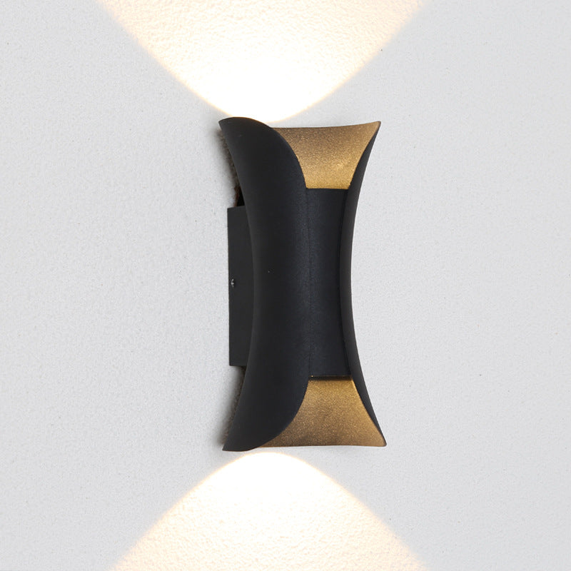 Modern Outdoor Wall Lamp