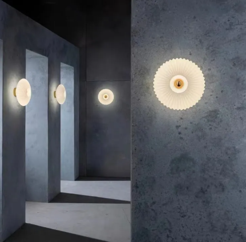 Bauhaus Glass Wall Lamp
